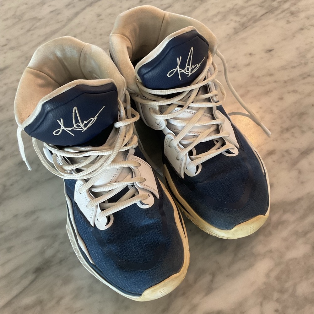 Nike Kyrie Infinity TB Midnight Navy Size 10 Men’s